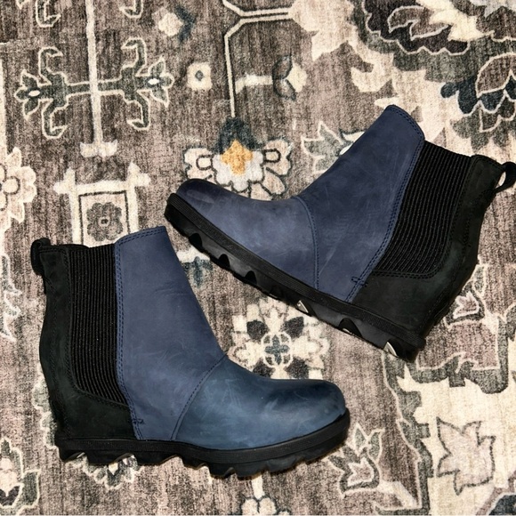 Sorel Lea Blue/Black Leather Wedge Booties 7 - Picture 6 of 8